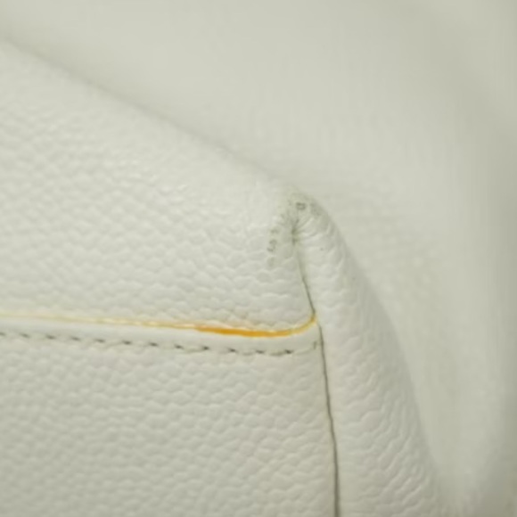 RARE VINTAGE CHANEL CAVIAR TOTE BAG - Picture 7 of 9